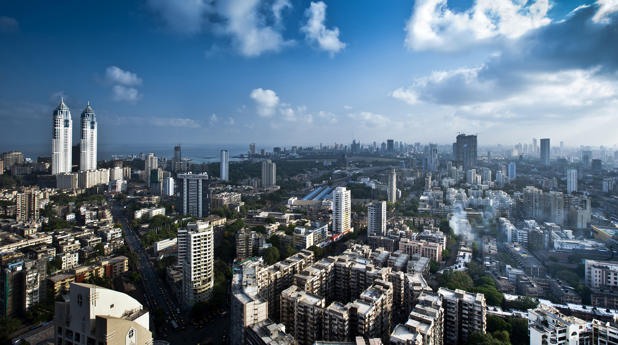 a city with persony tall buildings